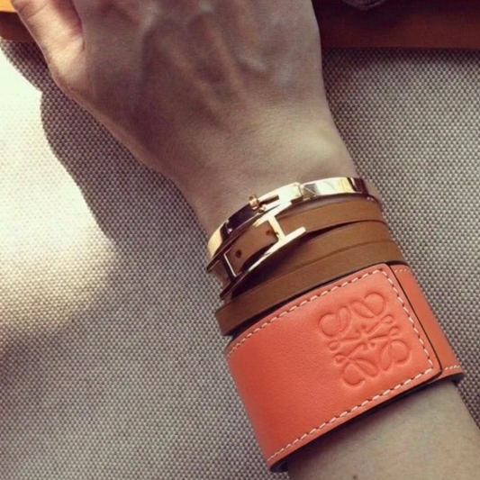 Manchette Loewe en cuir orange