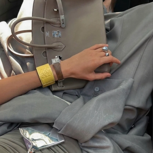 Manchette en cuir Jaune Loewe